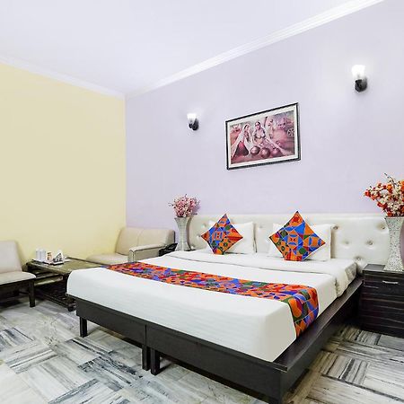 Fabexpress Ivy Inn Sector 35 Нойда Экстерьер фото