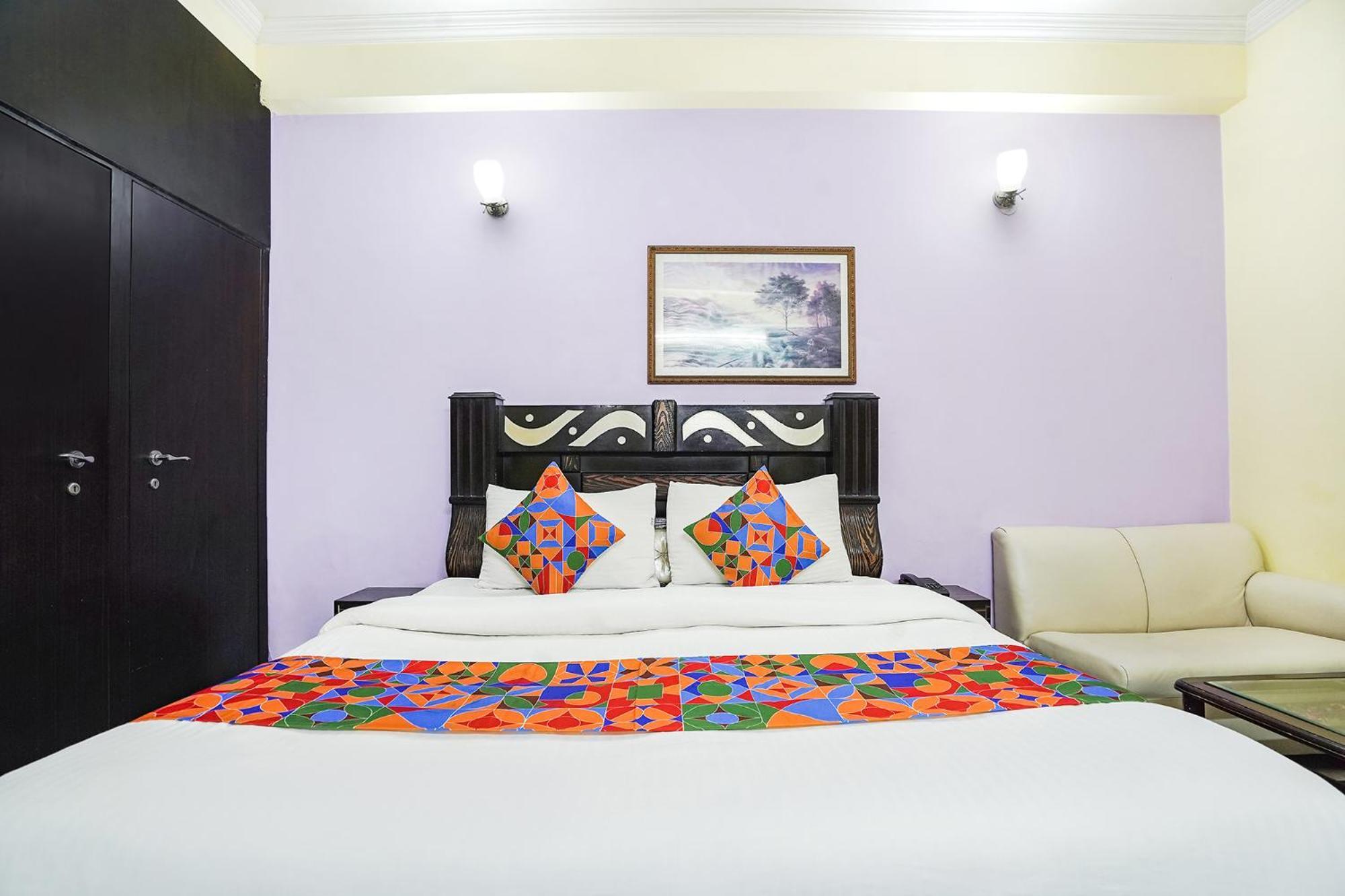 Fabexpress Ivy Inn Sector 35 Нойда Экстерьер фото